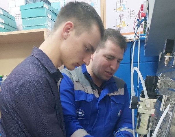 Попробовать себя в профессии.